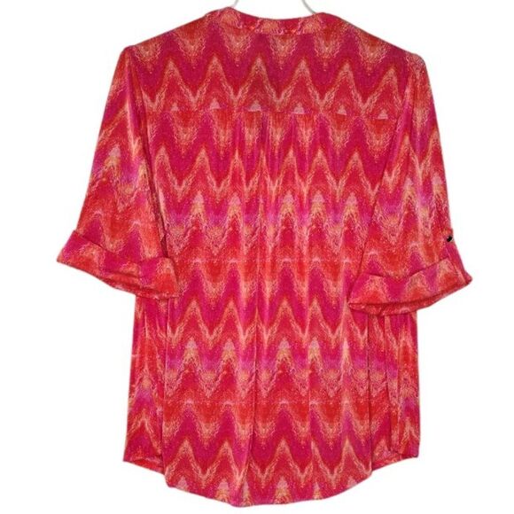 NWT Cocomo Plus Size 3X Pink & Orange Geo Print Pintuck Short Sleeve Top - Picture 2 of 7